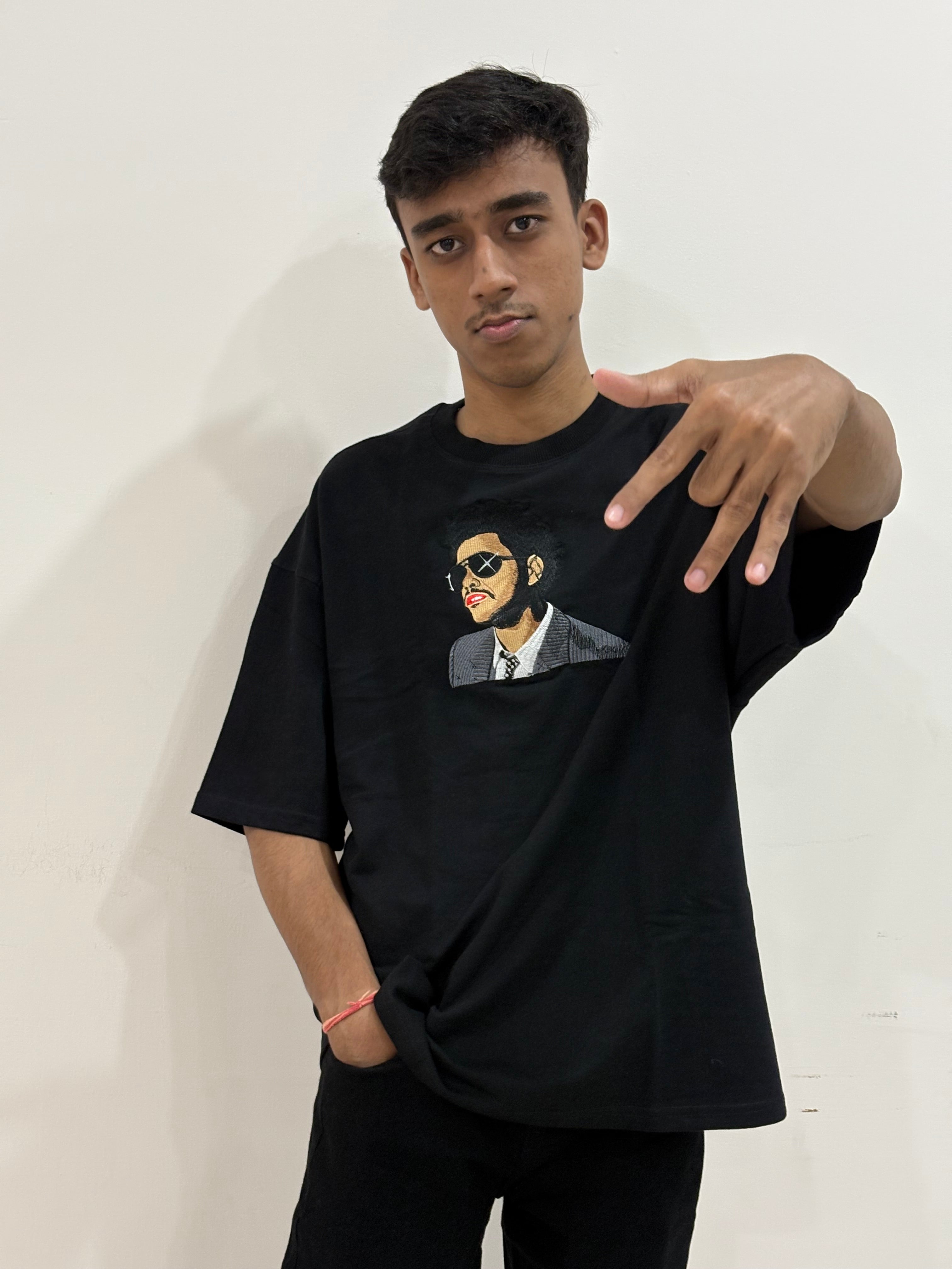 Weeknd Black oversized embroidered t-shirt by Drip Saga – premium streetwear for men.
